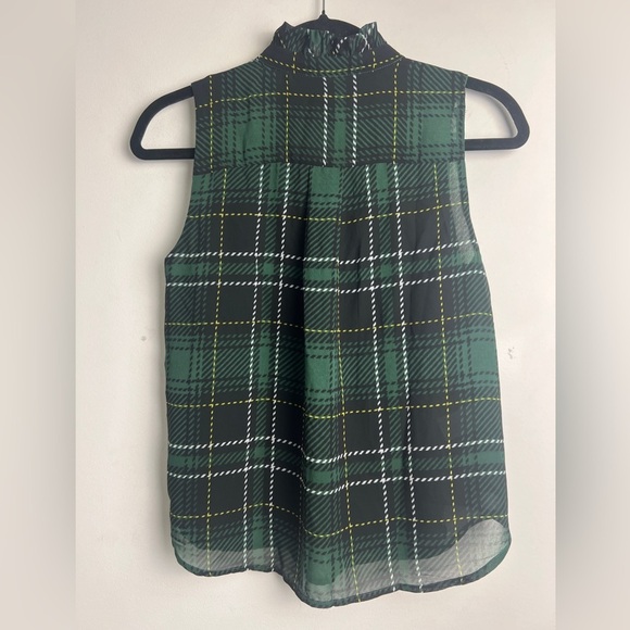 NEW Ann Taylor Petite Sz XS Green Plaid Ruffle Pintuck Sleeveless Blouse Top - Picture 3 of 10